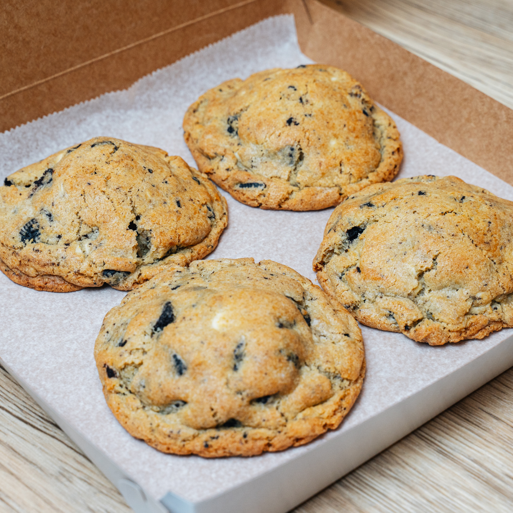 Devour Cookies & Creme Cookies